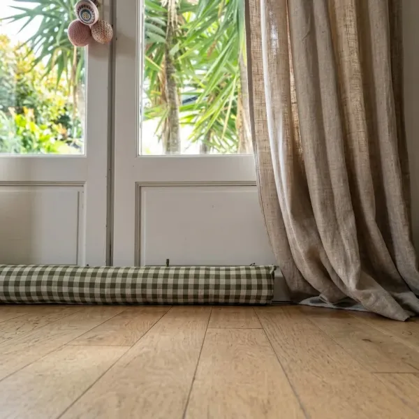 COUSSIN BAS DE PORTE AMBIANCE CAMPAGNE CARREAUX VERTS